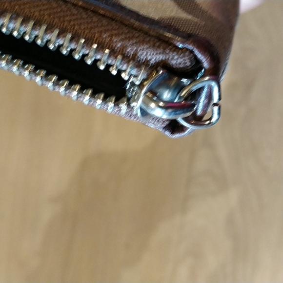 Coach Full size zipper wallet - Picture 4 of 4